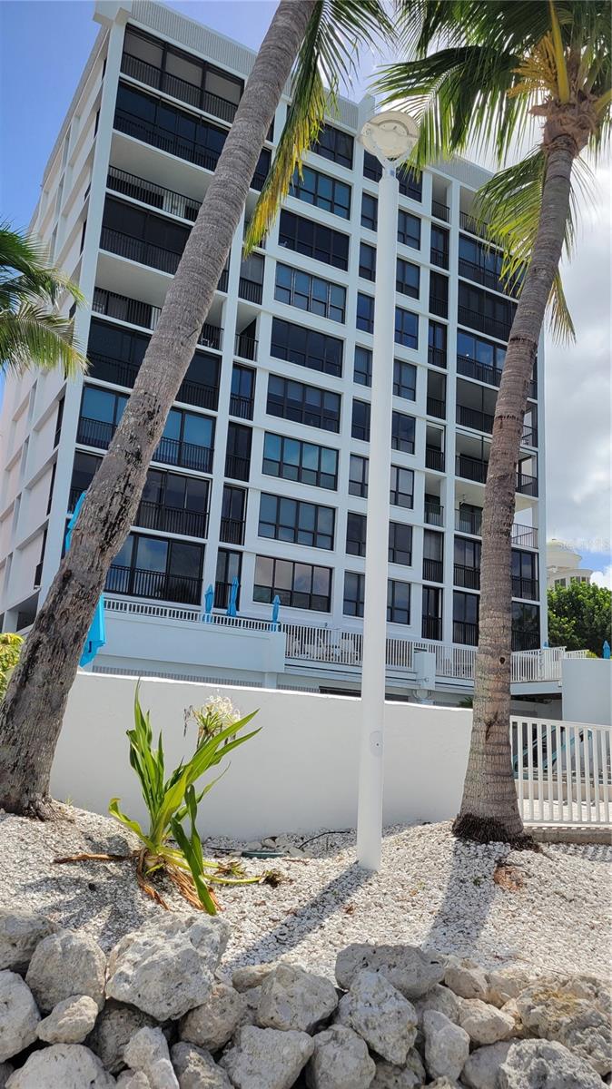 SUNSET TOWERS - Residential Lease