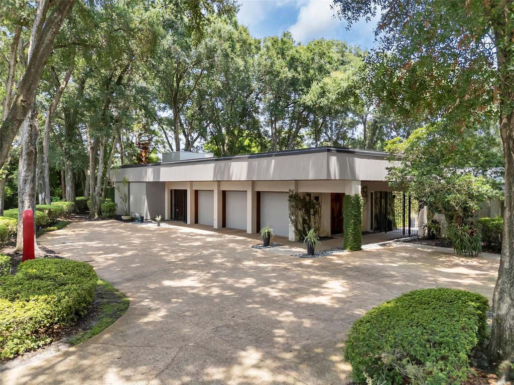 Photo of 111 Sand Pine Lane, Longwood, FL 32779 (MLS # O6425076)