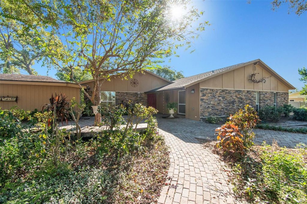 Photo of 12905 N 52nd Street, Temple Terrace, FL 33617 (MLS # TB8439002)