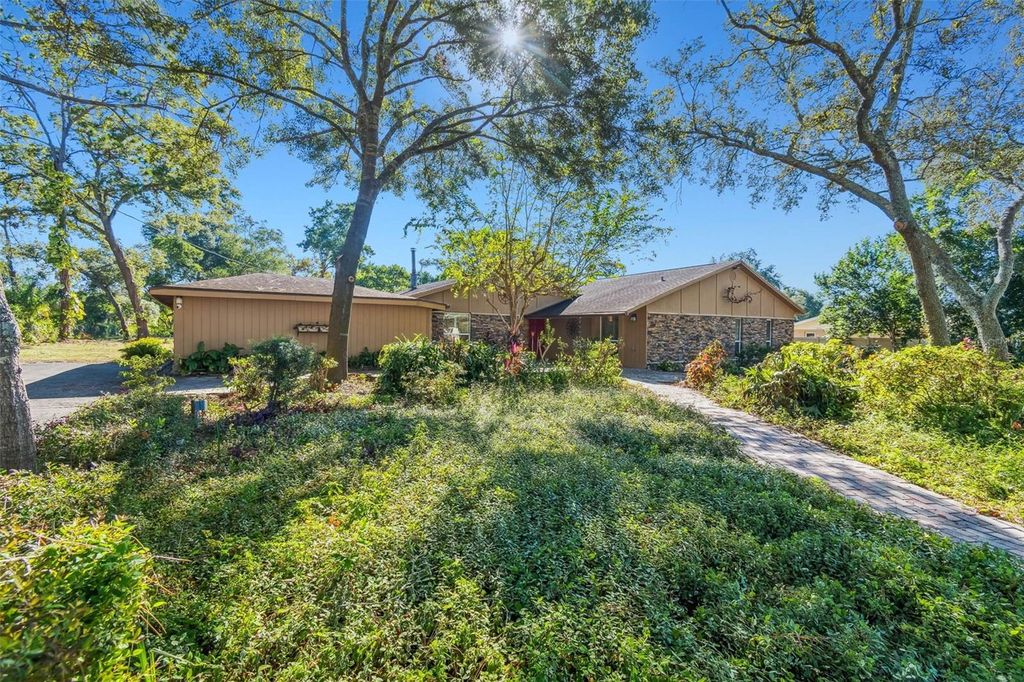 Photo of 12905 N 52nd Street, Temple Terrace, FL 33617 (MLS # TB8439002)