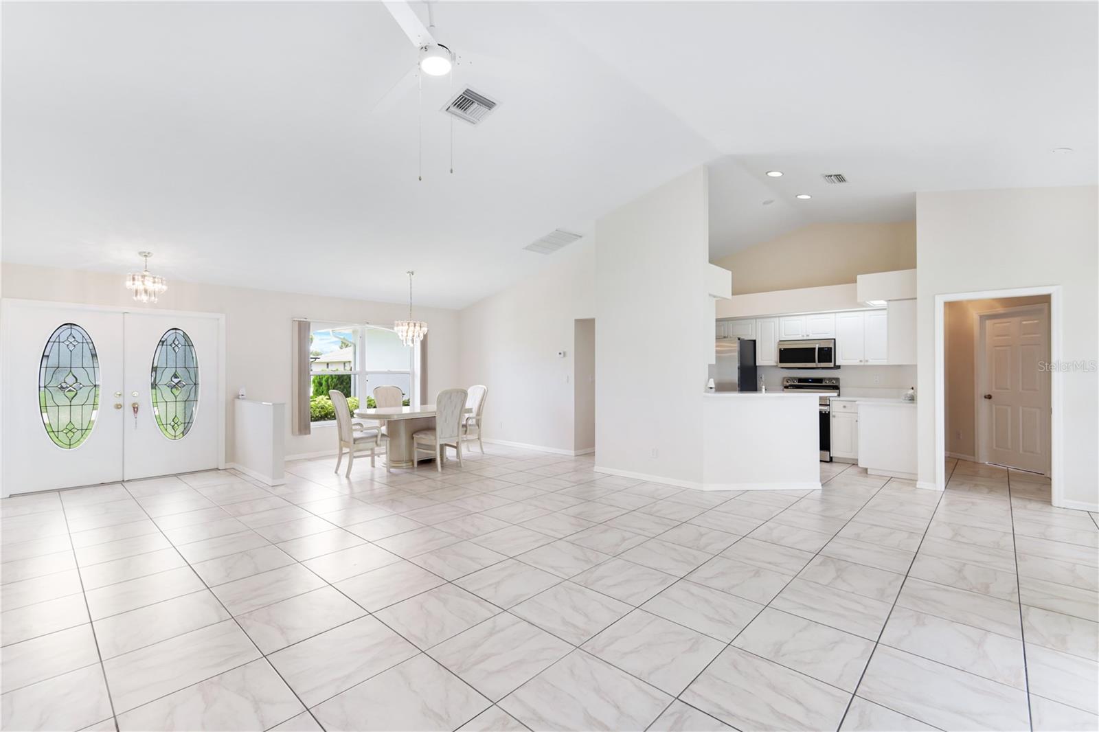 204 SE 19TH TERRACE