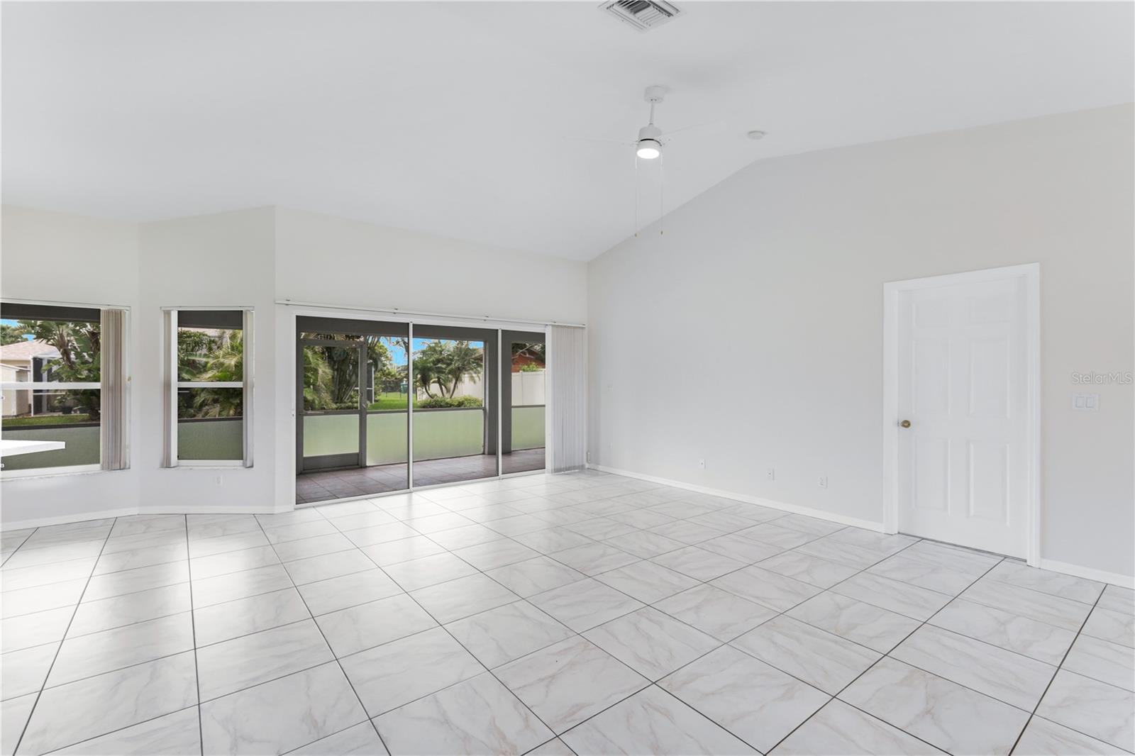 204 SE 19TH TERRACE
