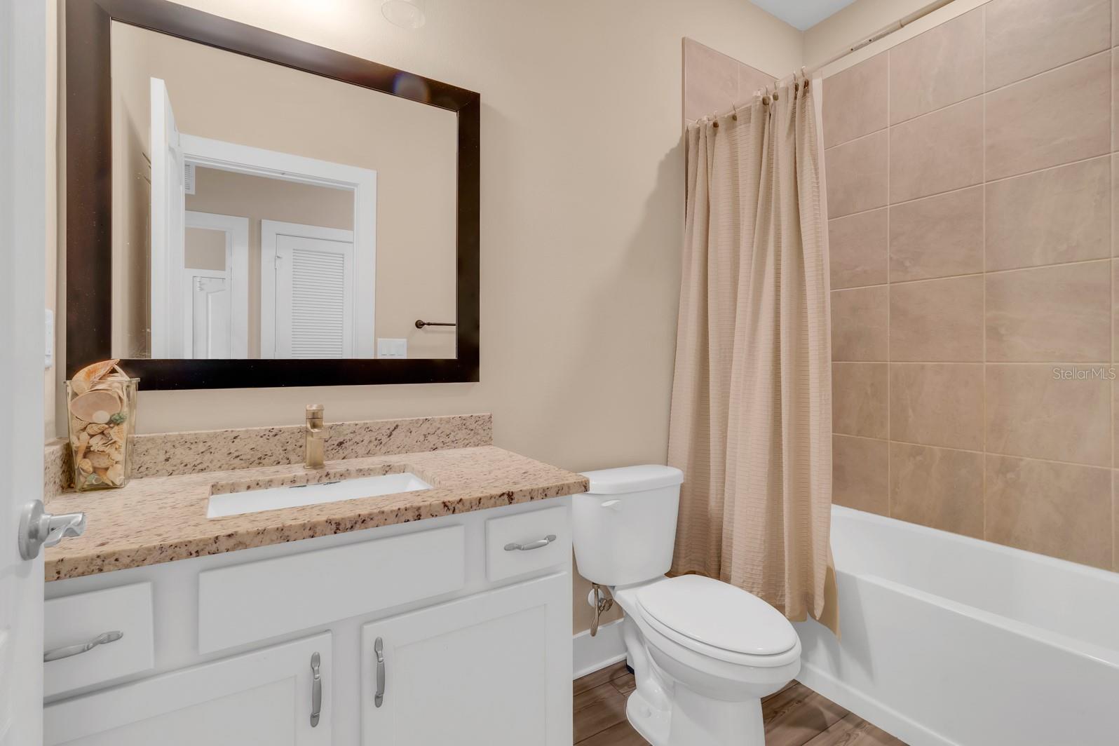 REUNION VILLAGE - Residential