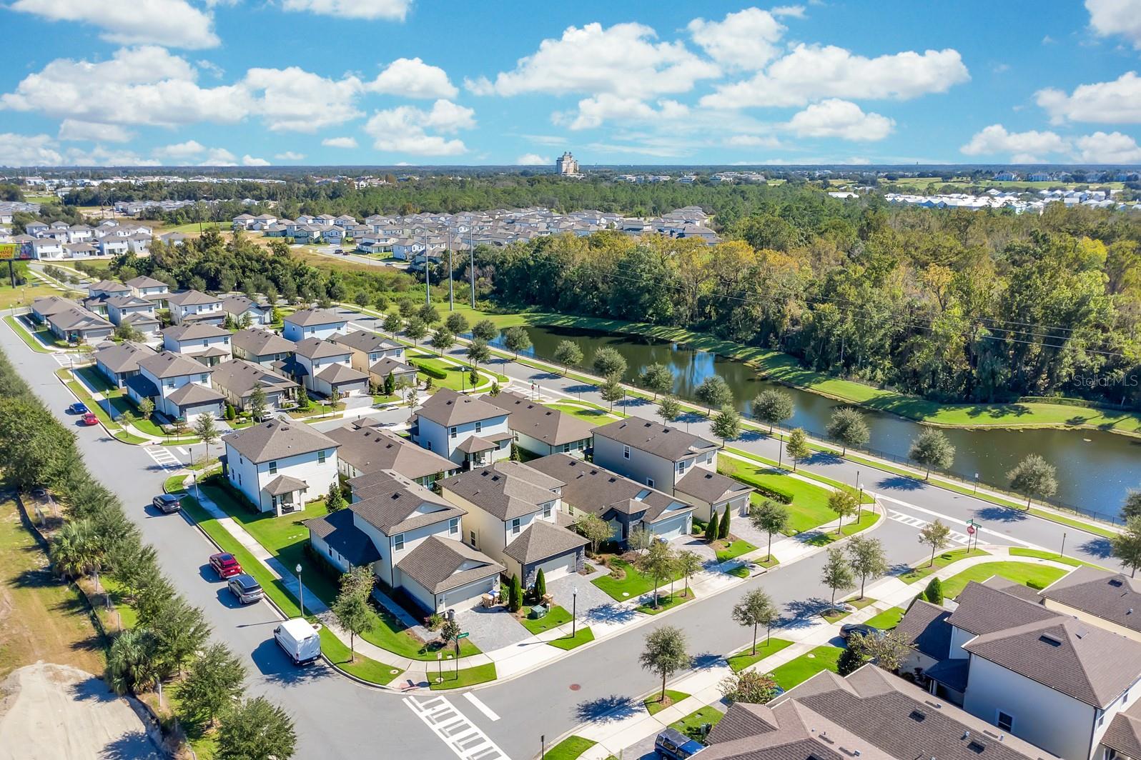 REUNION VILLAGE - Residential