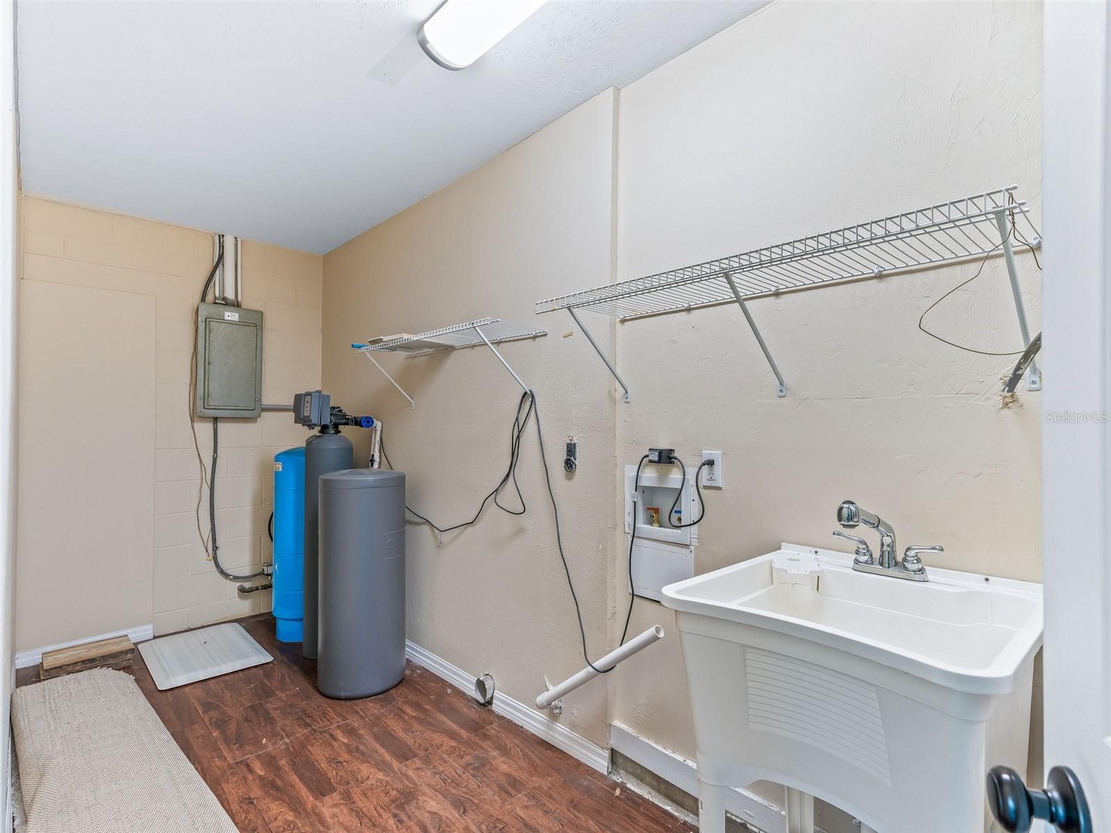 VIRMILLION ESTATES - Residential