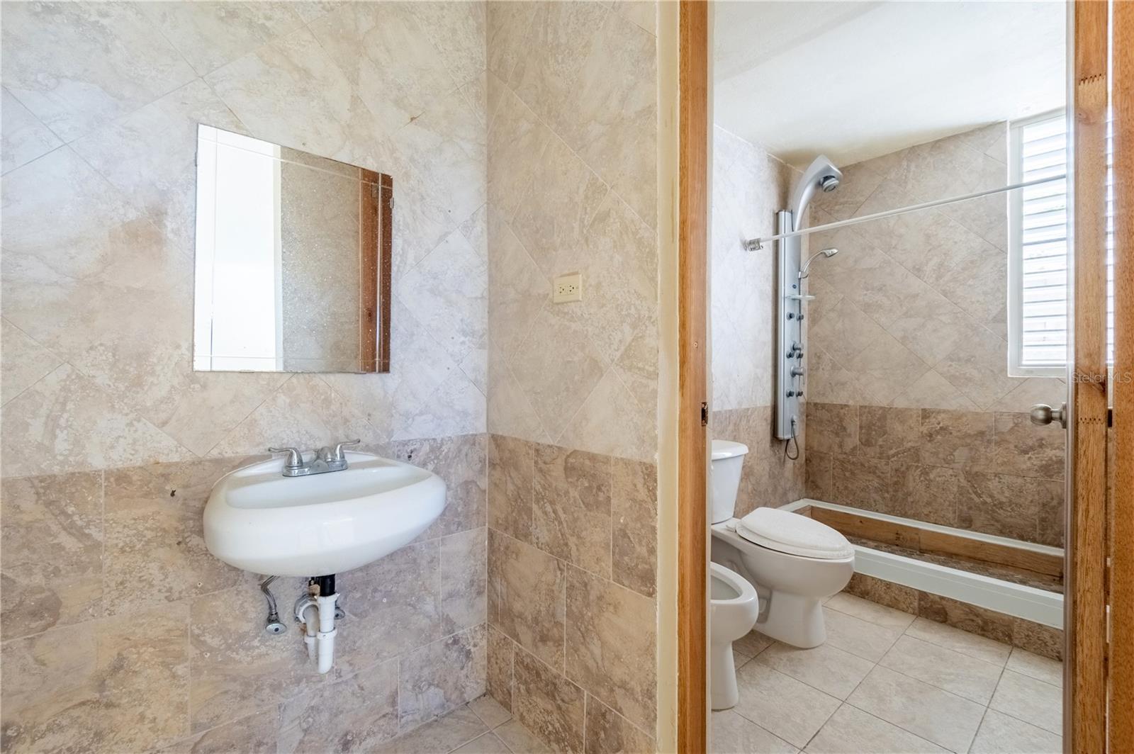 CALLEJÓN LOS VÉLEZ - Residential