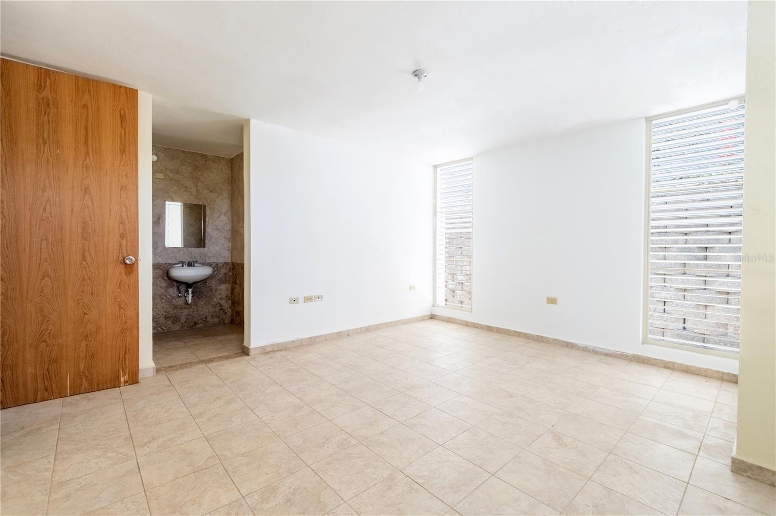 CALLEJÓN LOS VÉLEZ - Residential