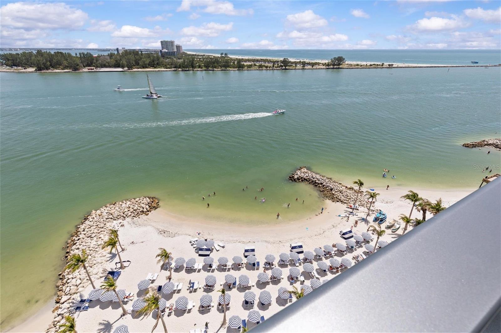 ENCHANTMENT CLEARWATER BEACH HOTEL CONDO - Residential