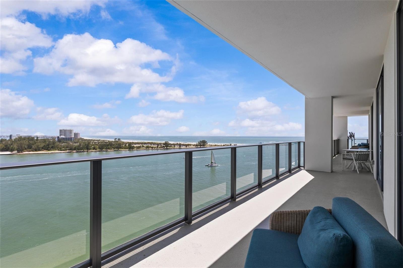 ENCHANTMENT CLEARWATER BEACH HOTEL CONDO - Residential