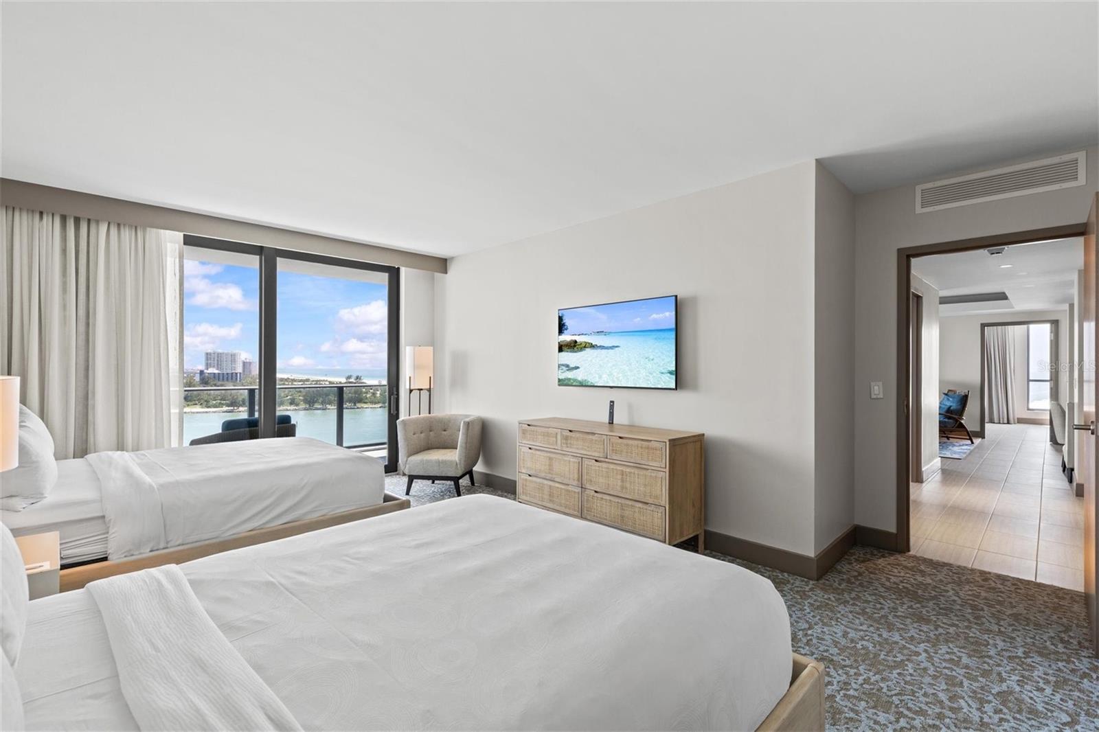 ENCHANTMENT CLEARWATER BEACH HOTEL CONDO - Residential