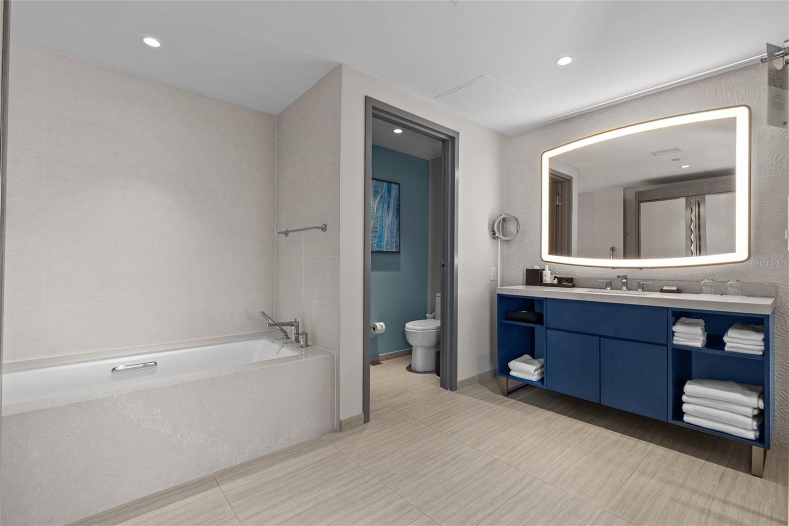 ENCHANTMENT CLEARWATER BEACH HOTEL CONDO - Residential