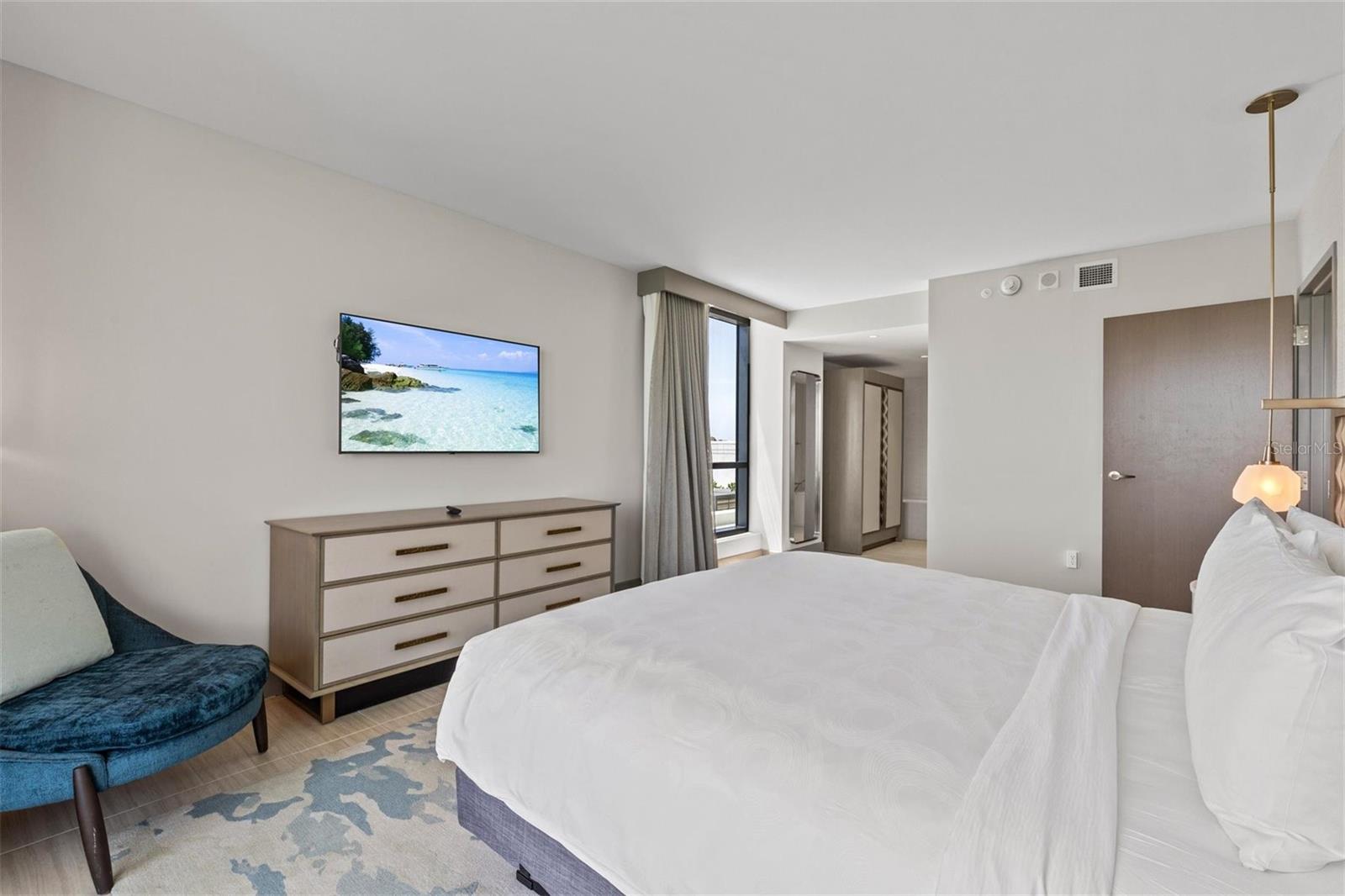ENCHANTMENT CLEARWATER BEACH HOTEL CONDO - Residential