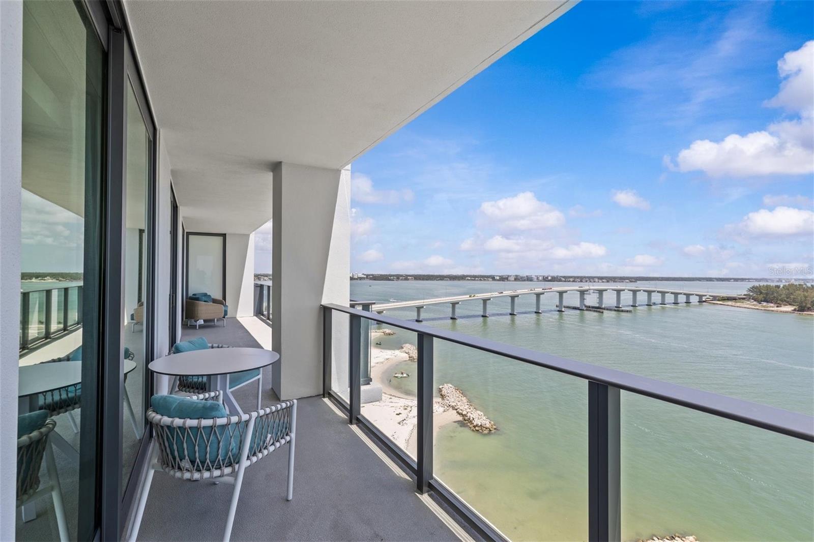 ENCHANTMENT CLEARWATER BEACH HOTEL CONDO - Residential