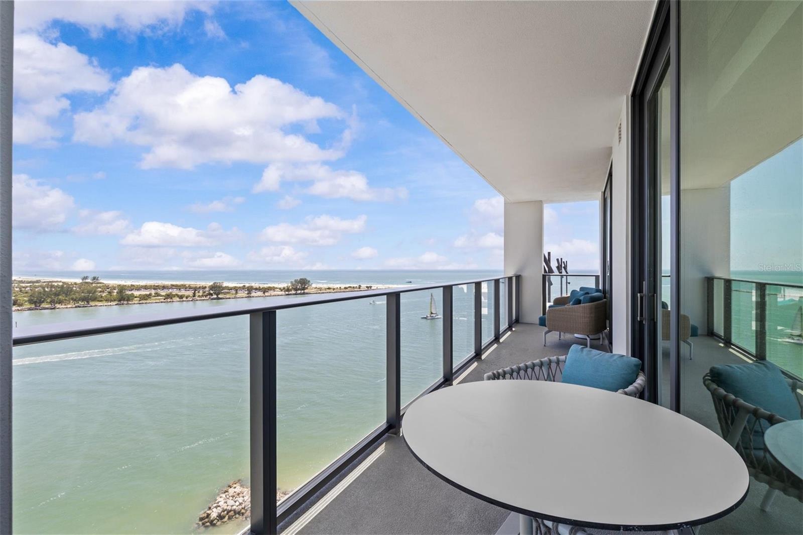 ENCHANTMENT CLEARWATER BEACH HOTEL CONDO - Residential