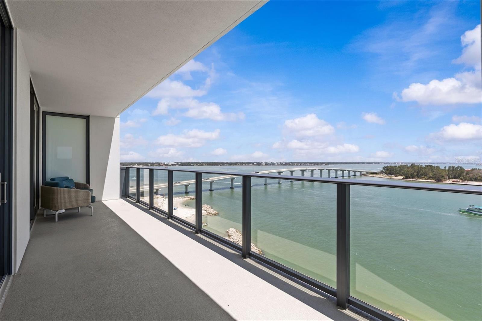 ENCHANTMENT CLEARWATER BEACH HOTEL CONDO - Residential