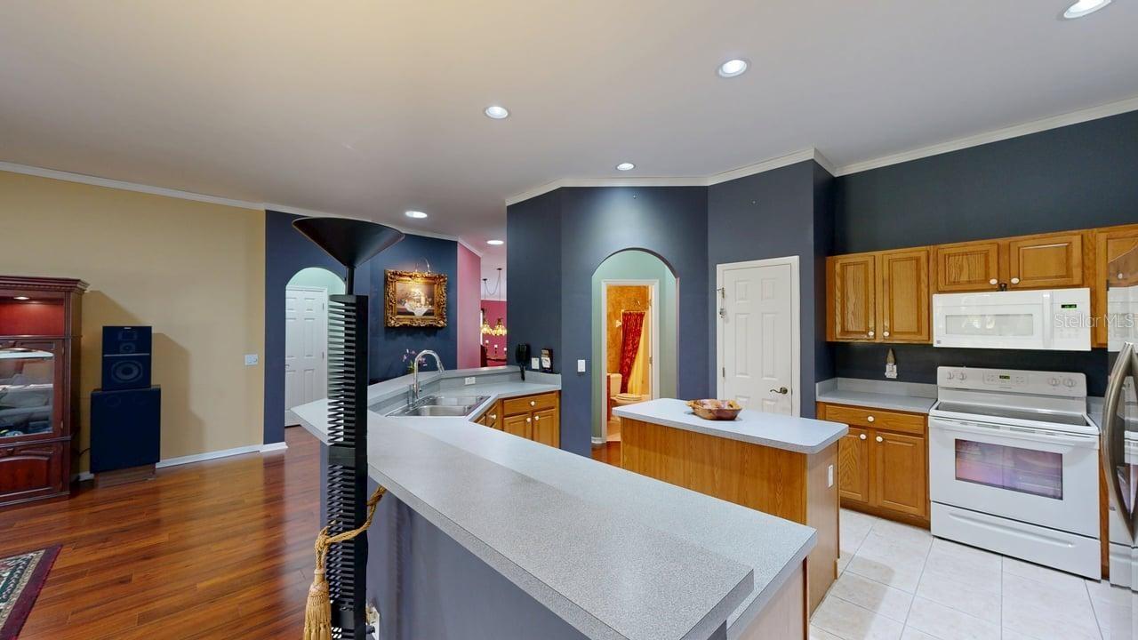 PEBBLEBROOKE LAKES - Residential