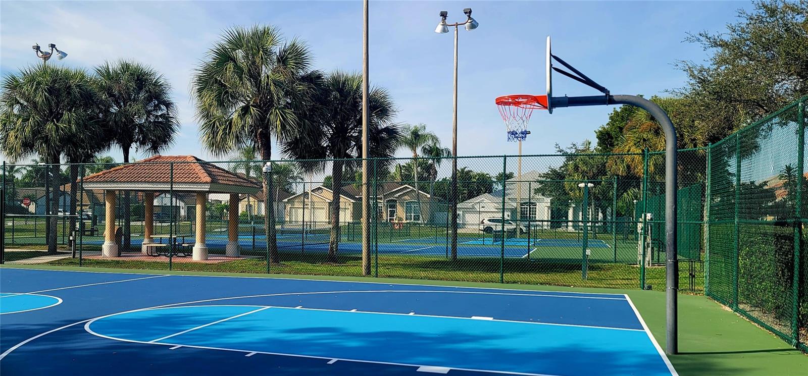 PEBBLEBROOKE LAKES - Residential