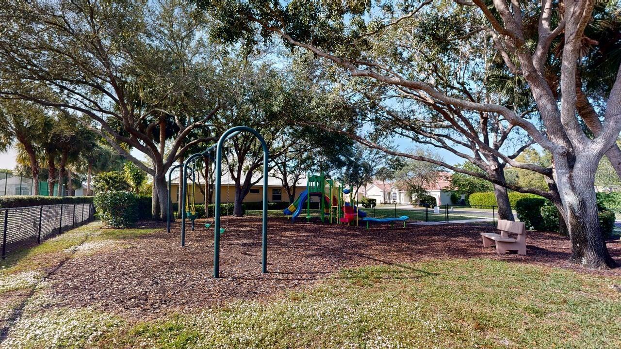 PEBBLEBROOKE LAKES - Residential