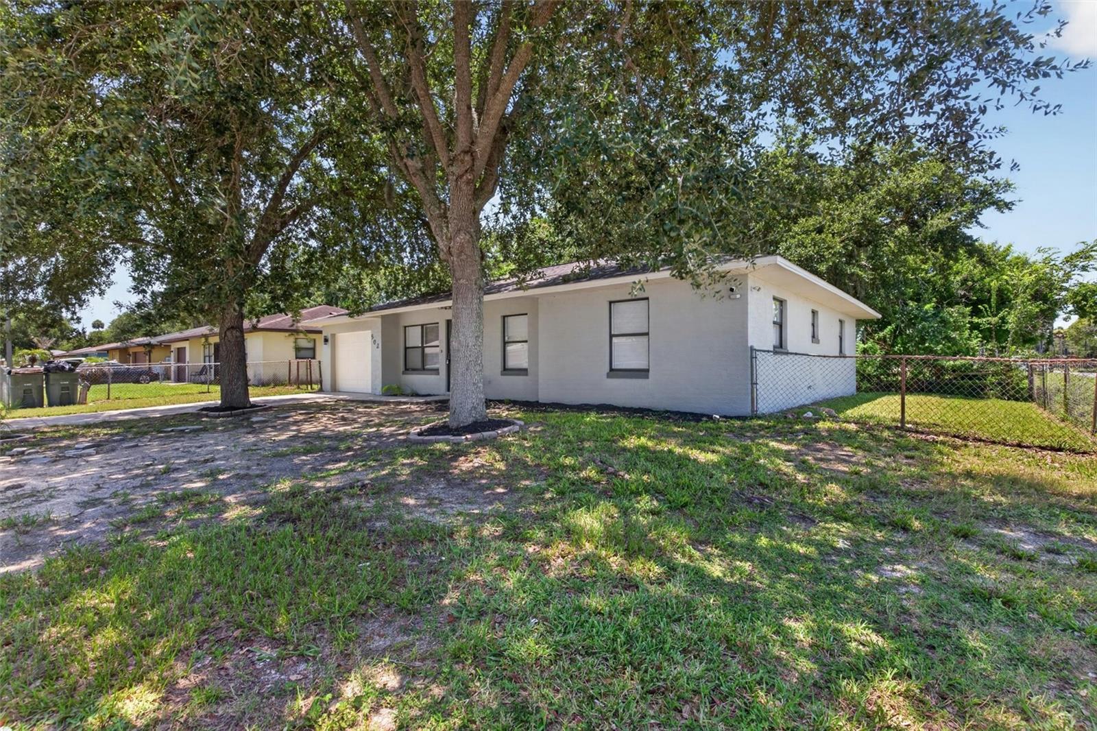 502 LOOMIS TRAIL