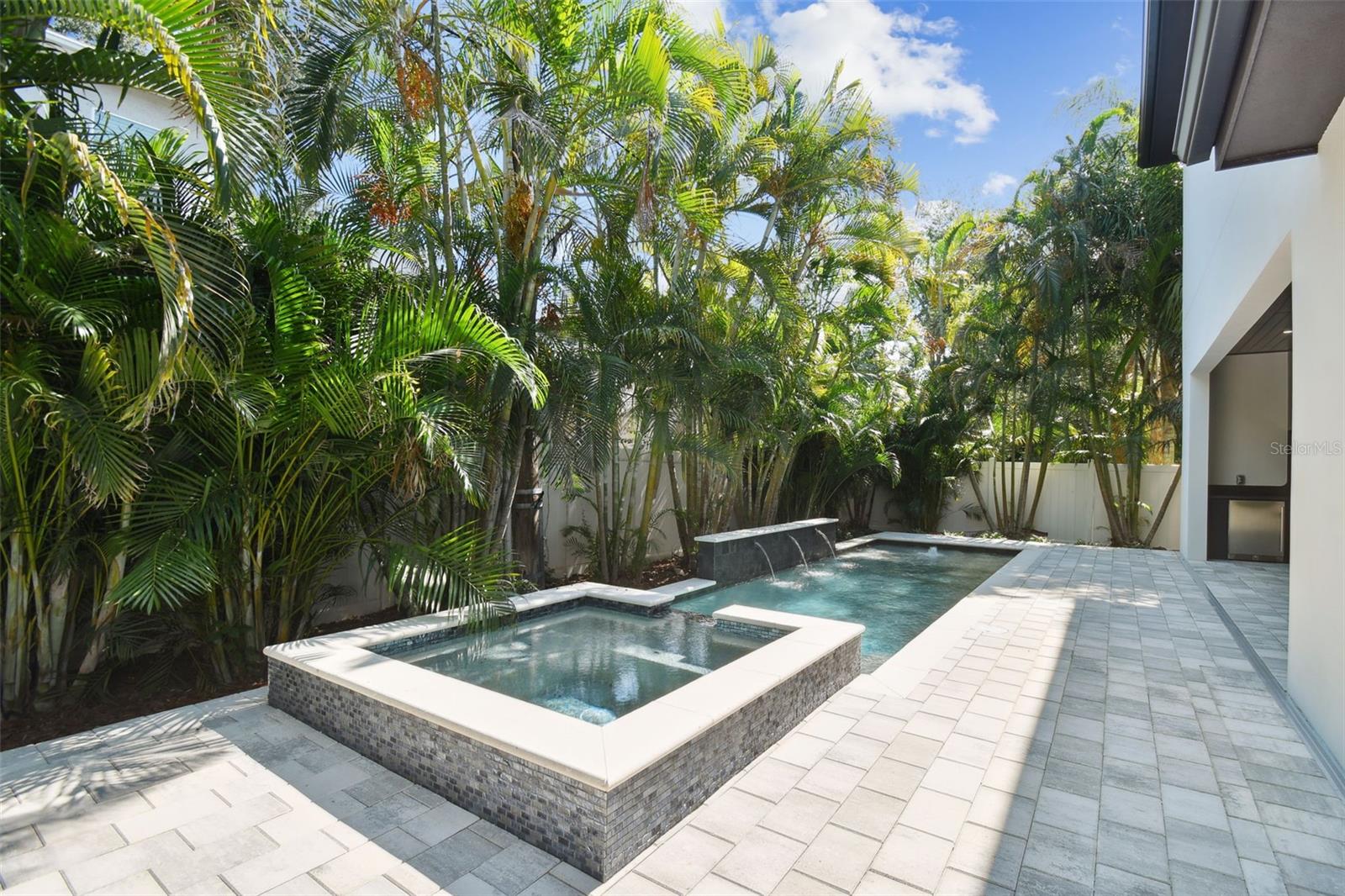 AZEELE PK - Residential