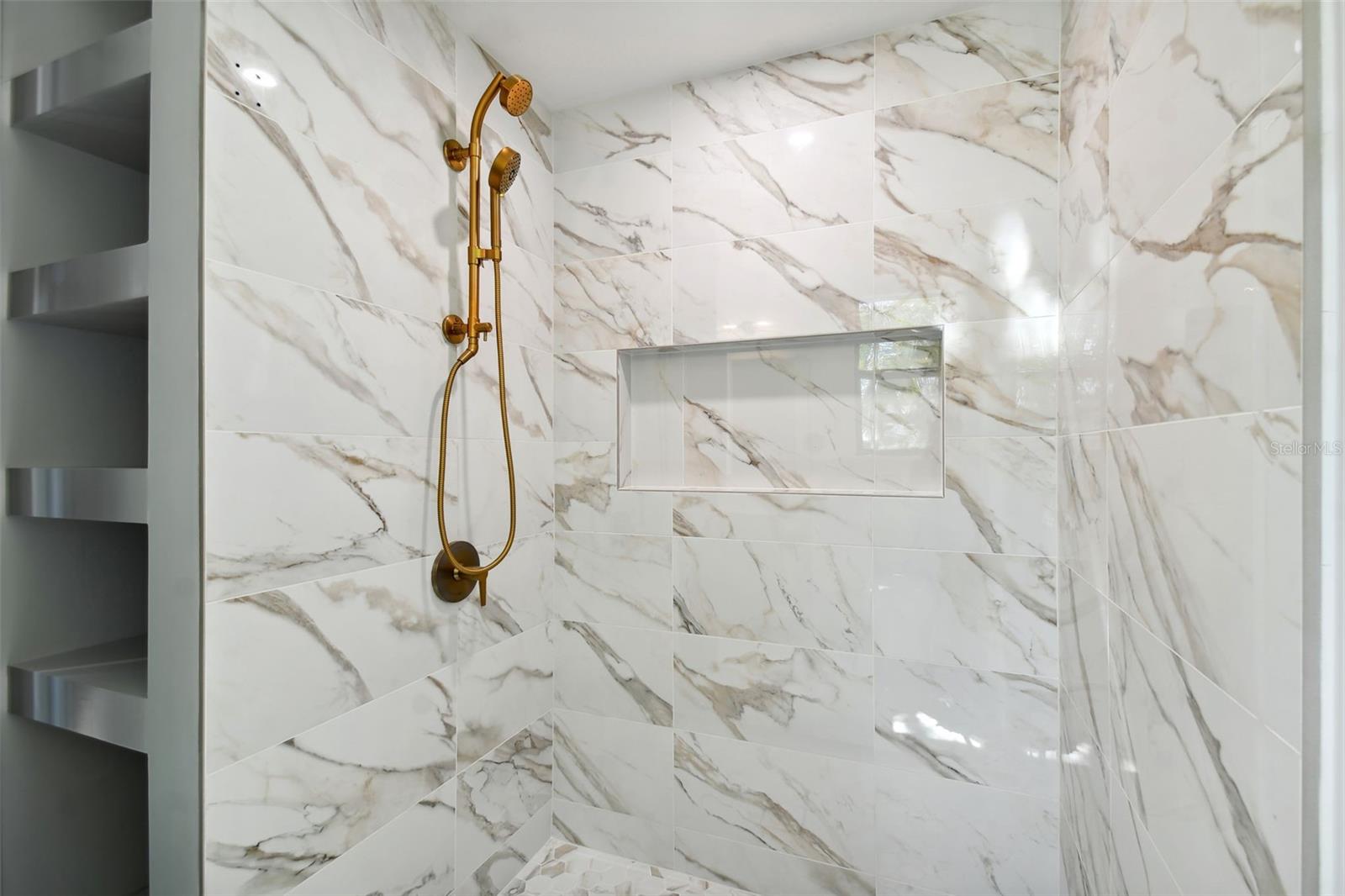 AZEELE PK - Residential