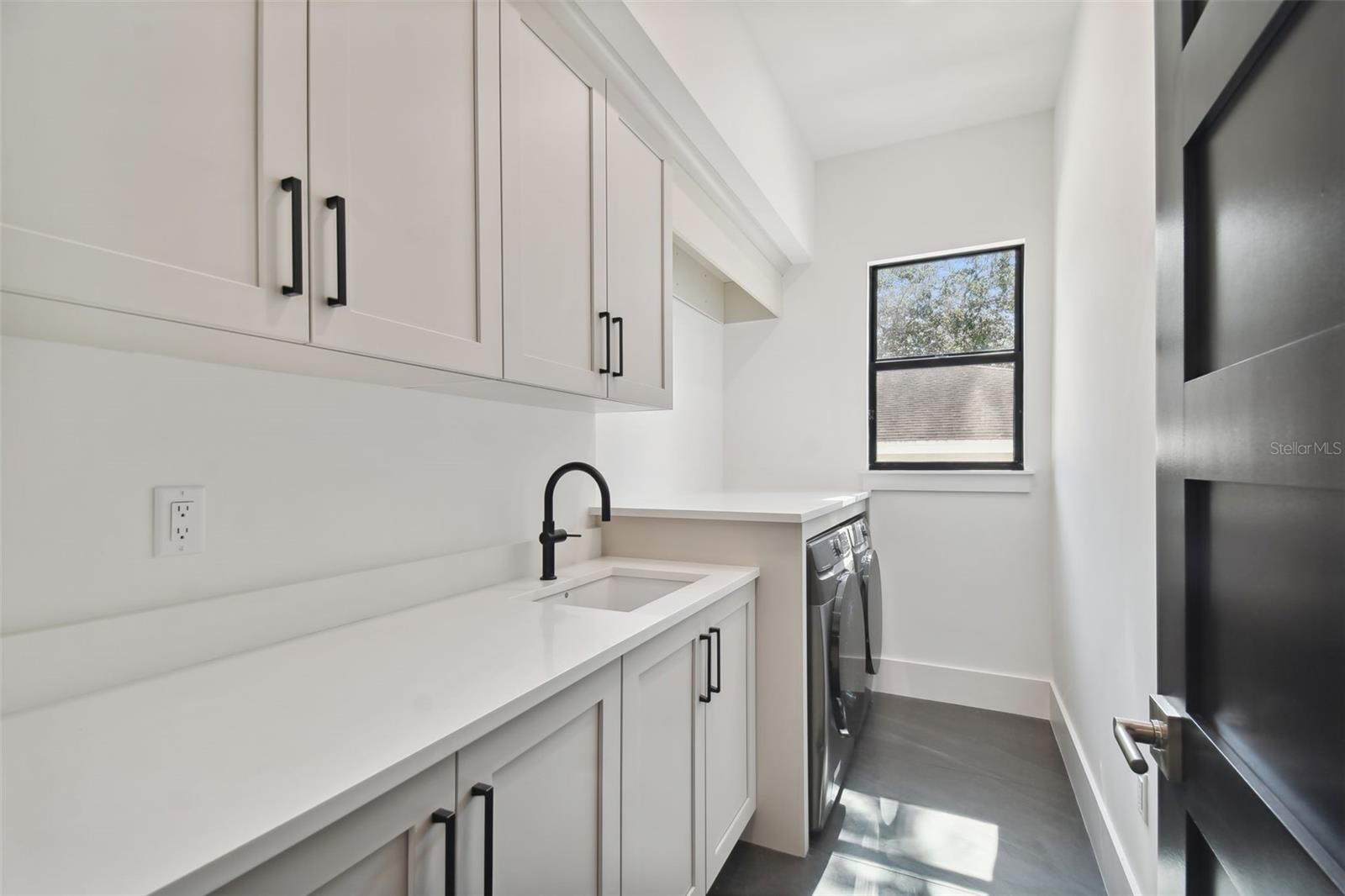 AZEELE PK - Residential