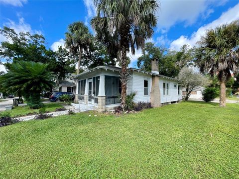 A home in DAYTONA BEACH