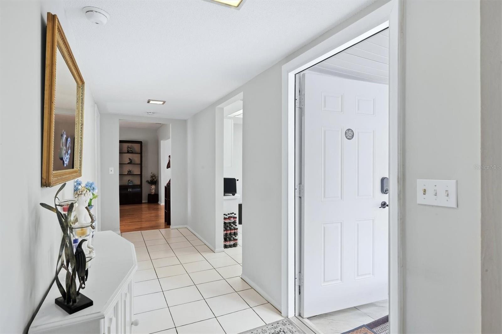 1141 MERLE WAY 14