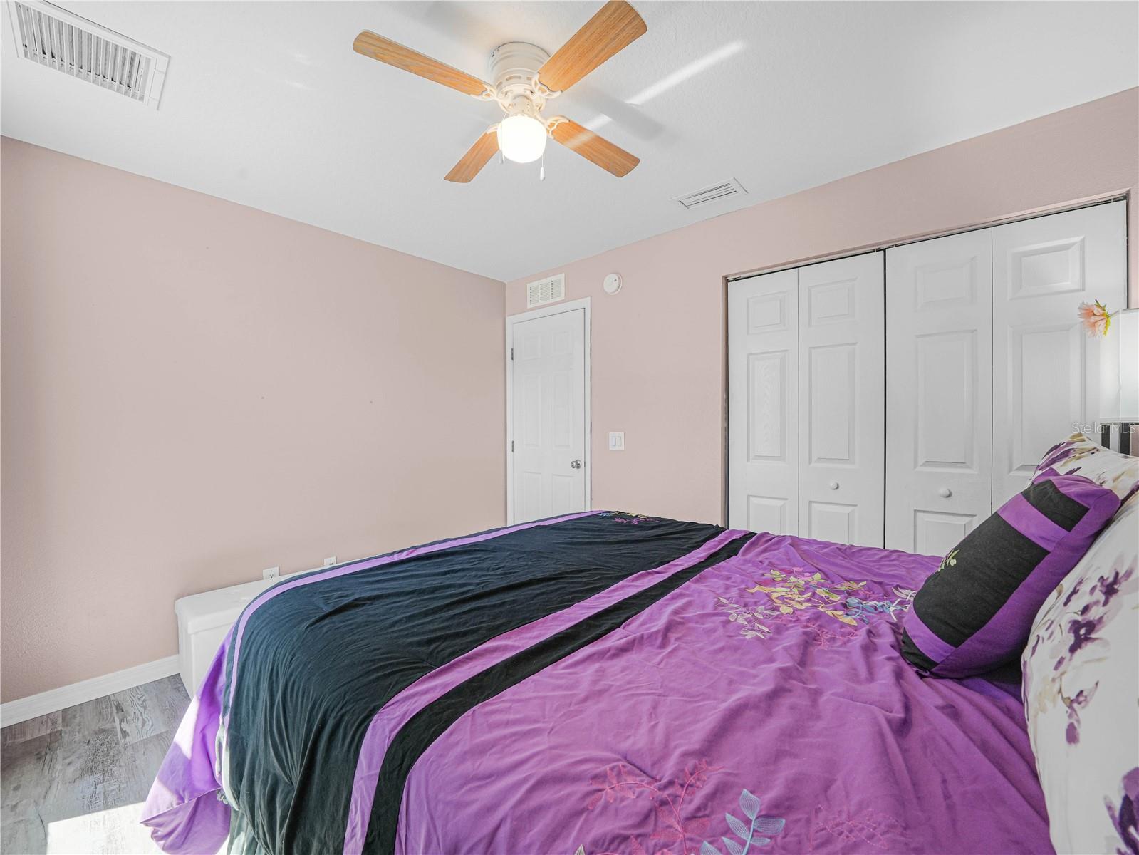 WALK IN WATER LAKE ESTATES PH 03 - Residential