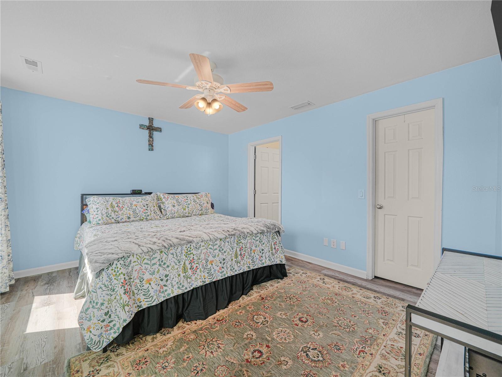 WALK IN WATER LAKE ESTATES PH 03 - Residential