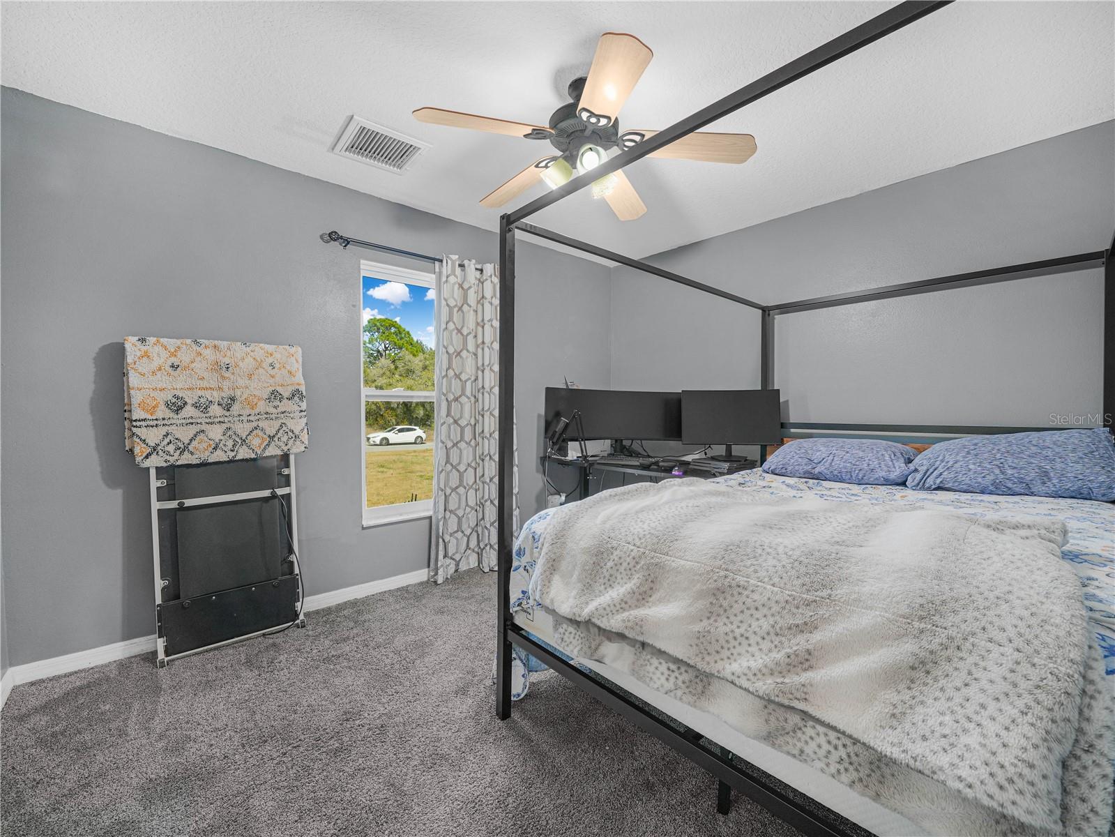 WALK IN WATER LAKE ESTATES PH 03 - Residential