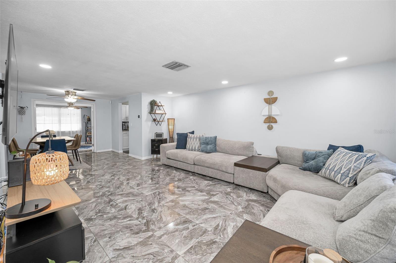 FOREST HILLS - Residential