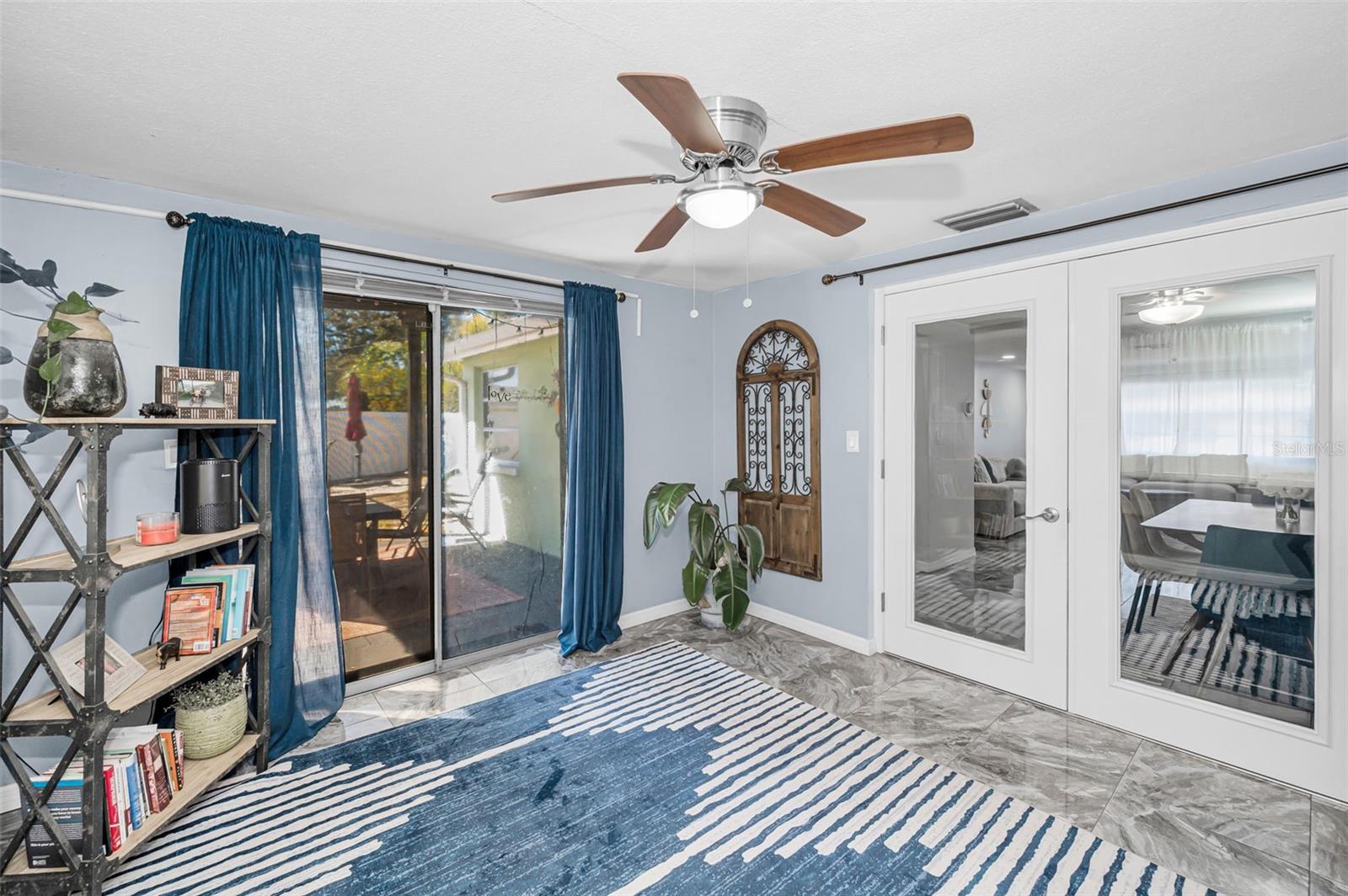 FOREST HILLS - Residential