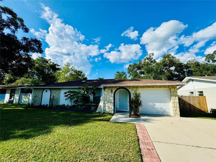 Beautifully updated 2 bedroom, 2 bathroom fully furnished home, perfectly located close to shops, dining and schools. This clean and modern home features no carpet, stylish finishings, and a comfortable, move-in ready layout. Water and electric are included in the monthly rent, offering exceptional value and convenience. Home like this will not last! Schedule your showing today!

Please check attachments for tenant qualifications.