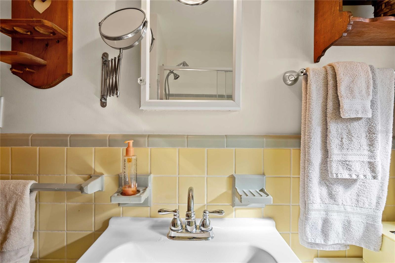 BAY TERRACE & BAY TERRACE ADD - Residential