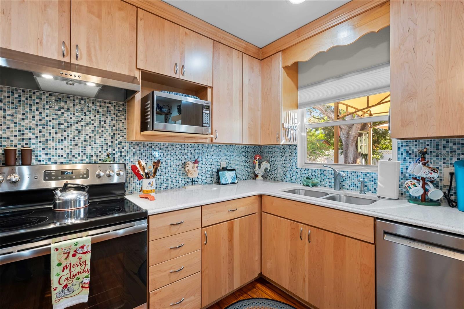 BAY TERRACE & BAY TERRACE ADD - Residential