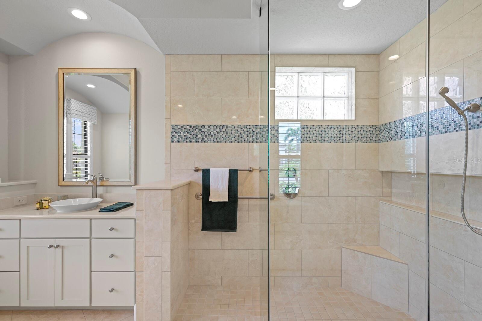 COUNTRY CLUB EAST AT LAKEWD RNCH UU2 - Residential