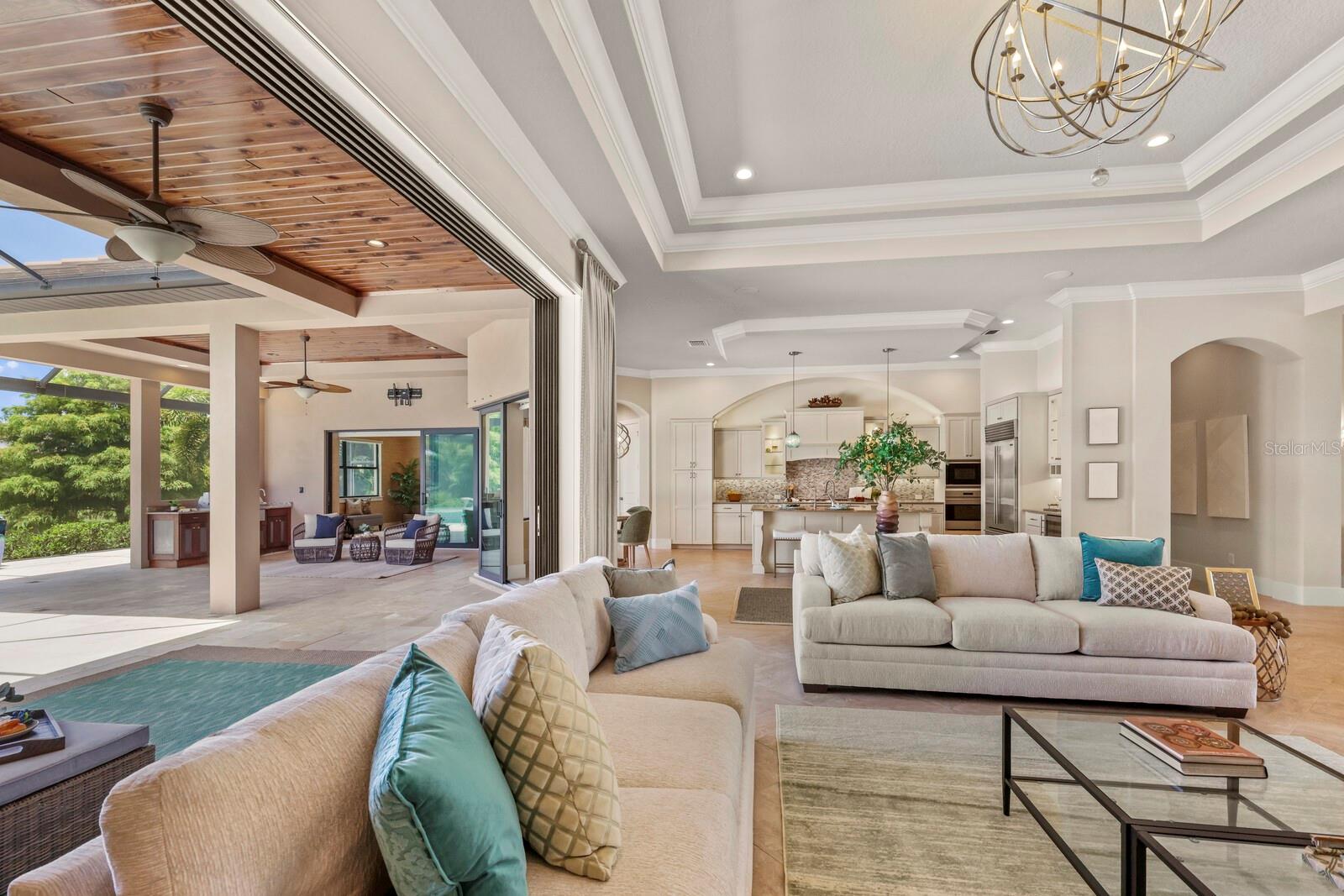 COUNTRY CLUB EAST AT LAKEWD RNCH UU2 - Residential