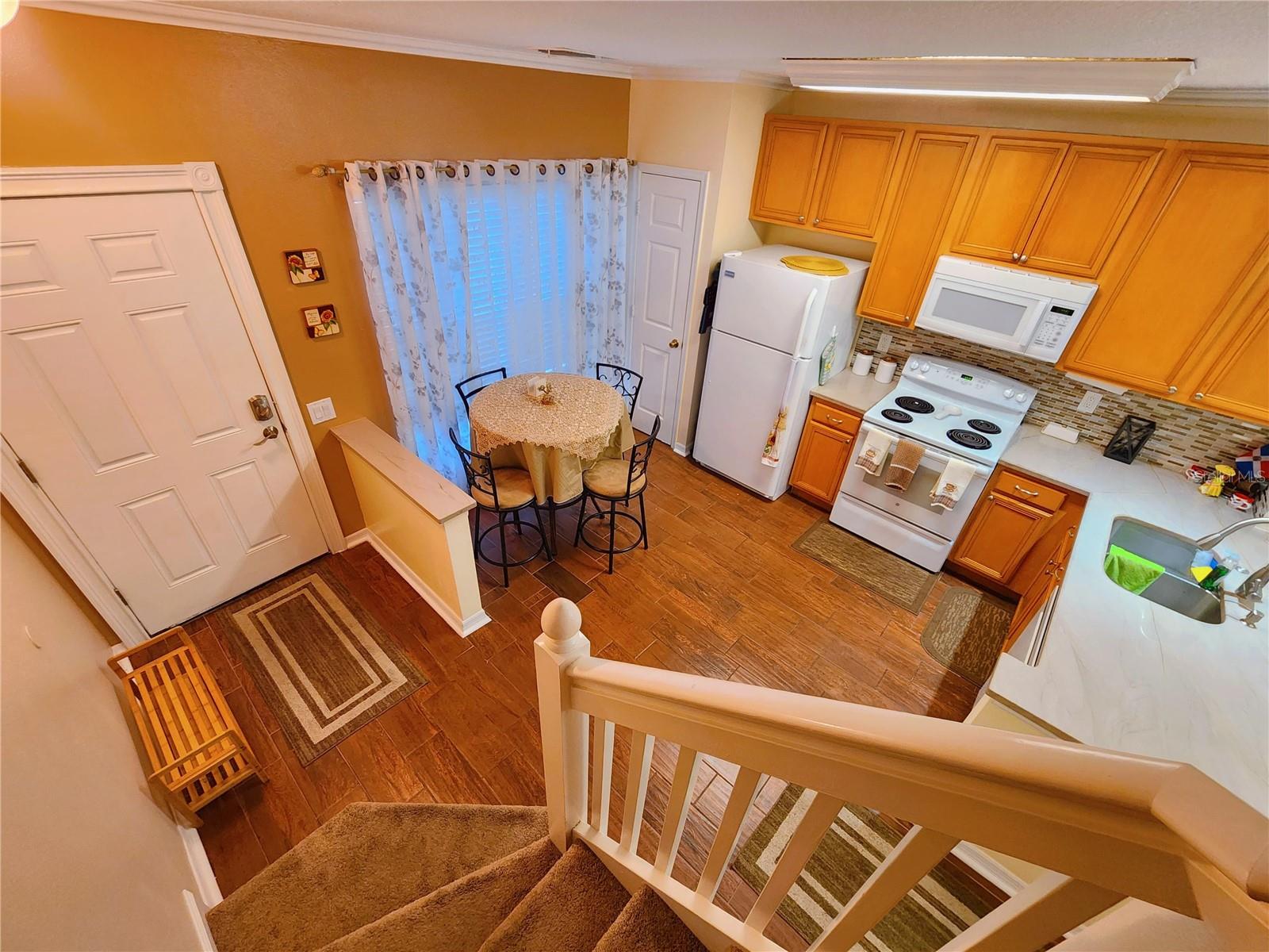 Photo 7 of 31 of 922 VINELAND PL townhome