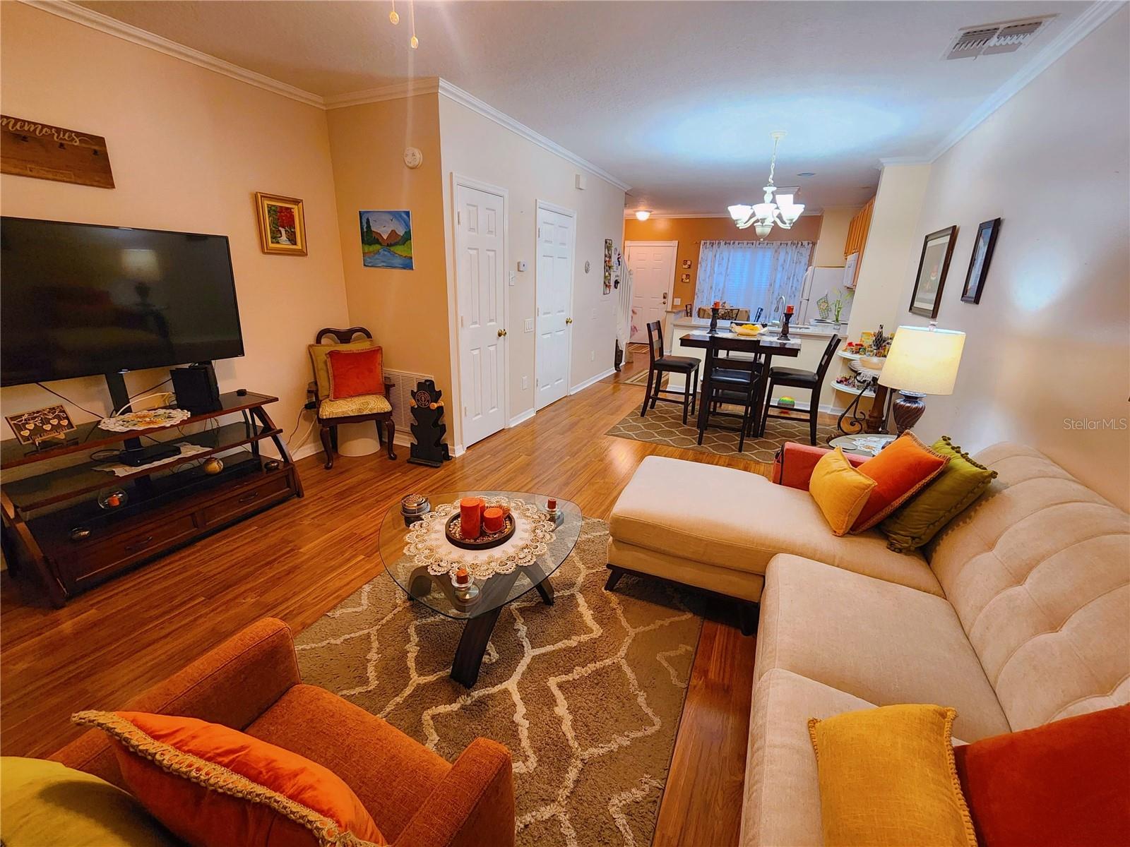 Photo 21 of 31 of 922 VINELAND PL townhome