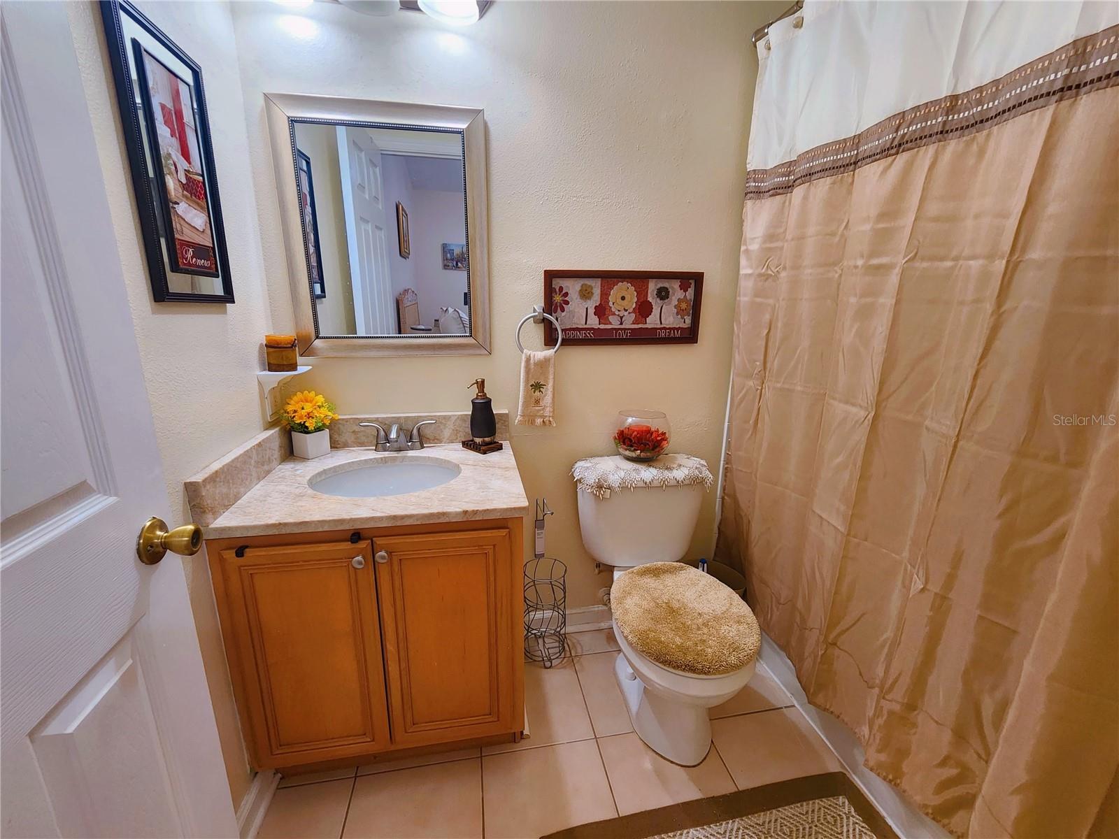 Photo 10 of 31 of 922 VINELAND PL townhome
