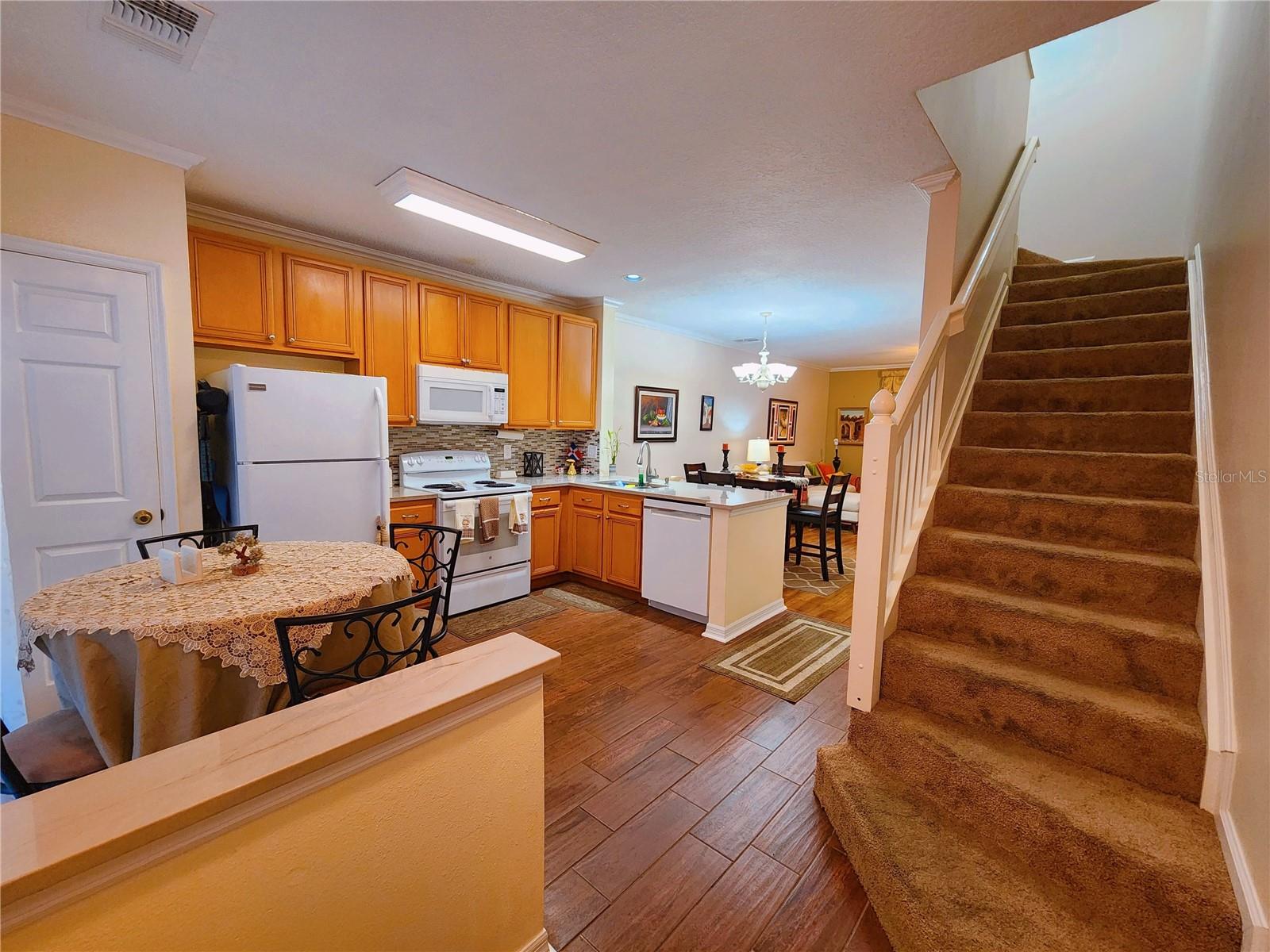 Photo 29 of 31 of 922 VINELAND PL townhome