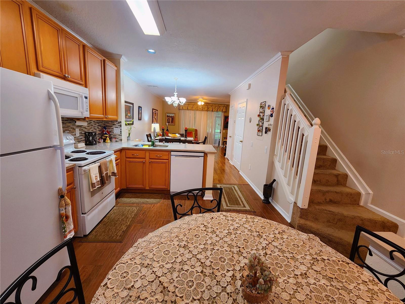 Photo 30 of 31 of 922 VINELAND PL townhome