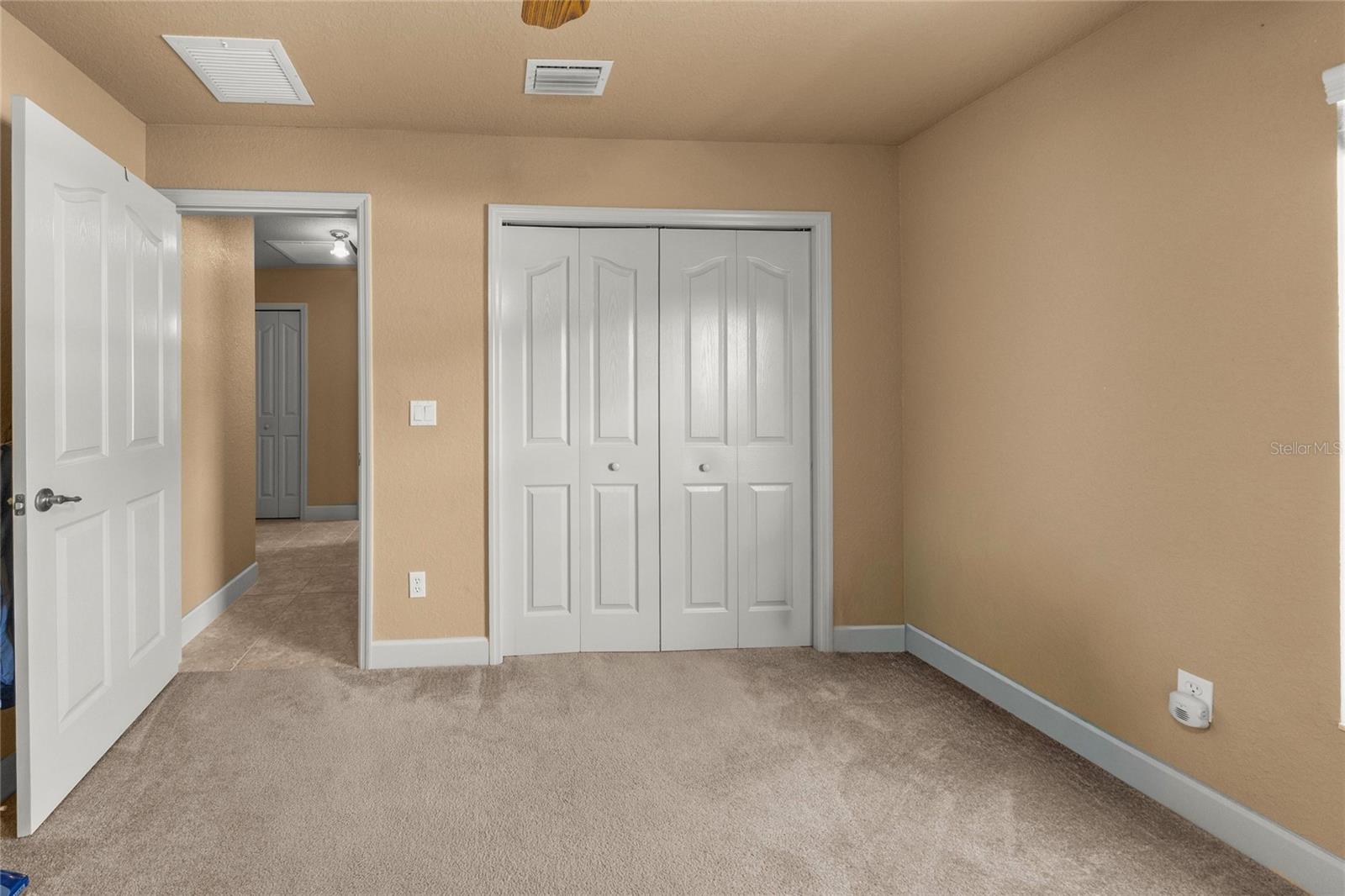 EMERALD POINT - Residential