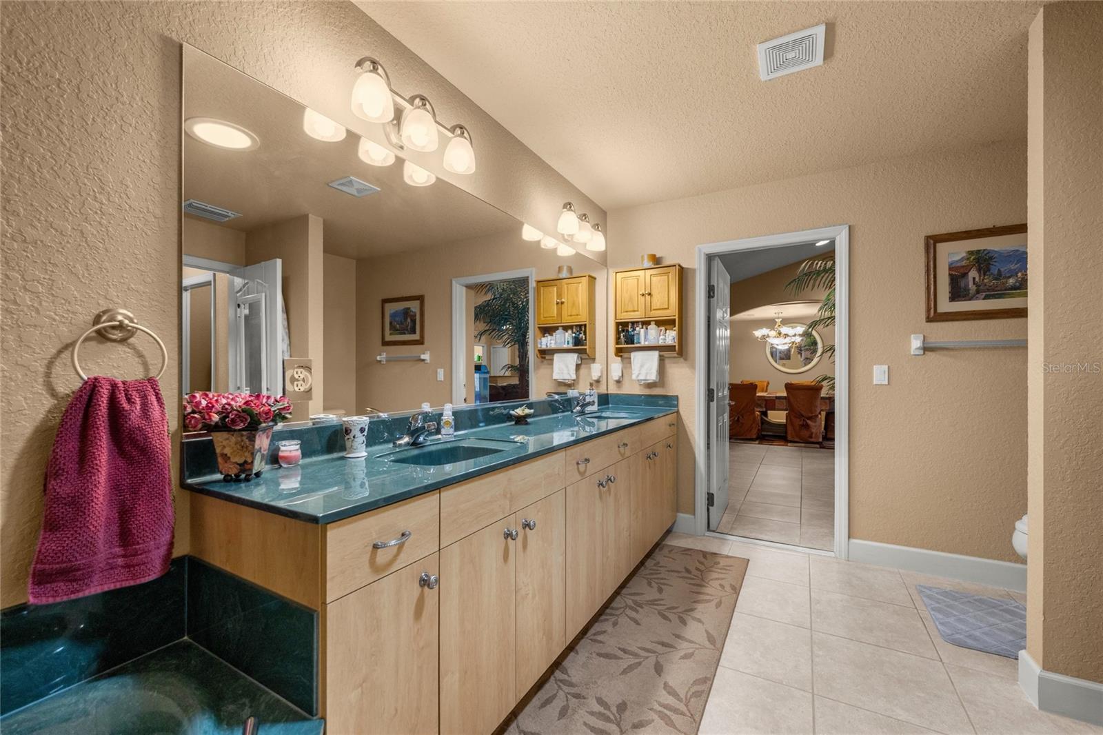 EMERALD POINT - Residential