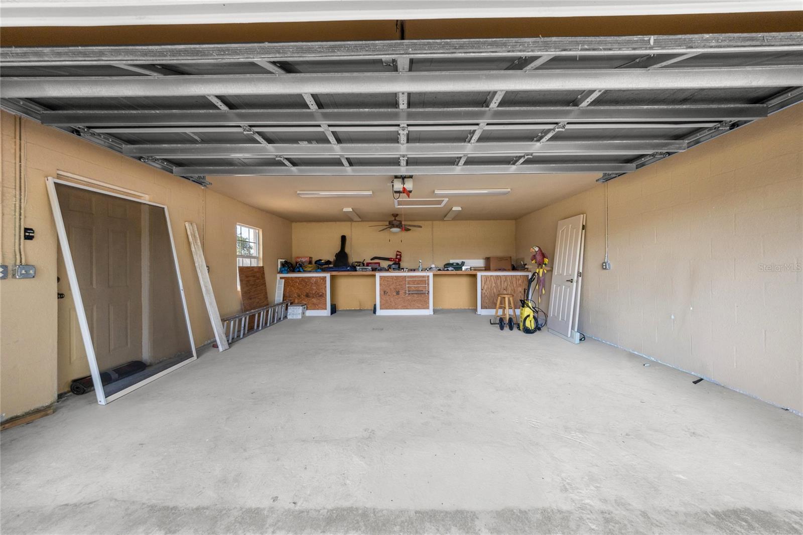 EMERALD POINT - Residential