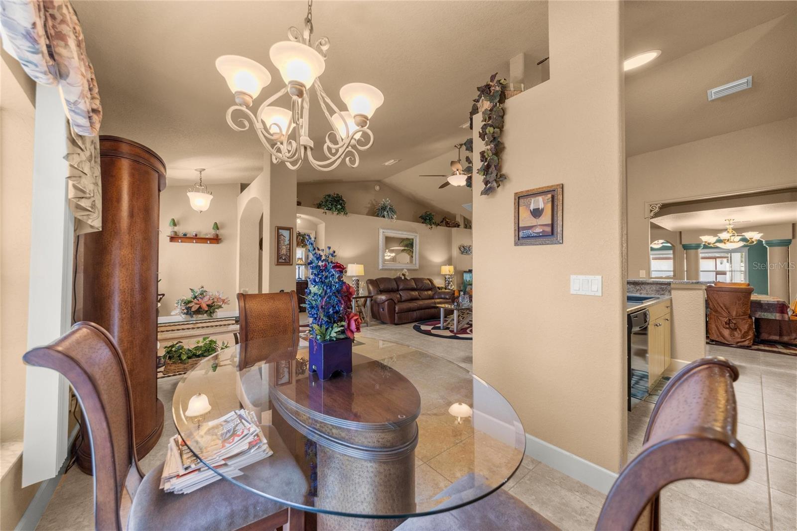 EMERALD POINT - Residential