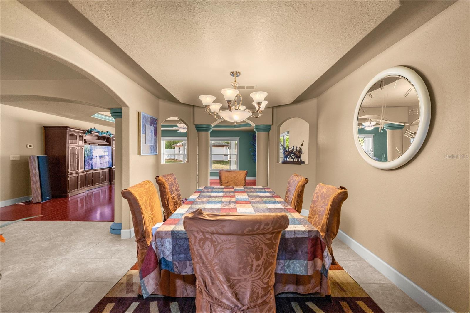 EMERALD POINT - Residential