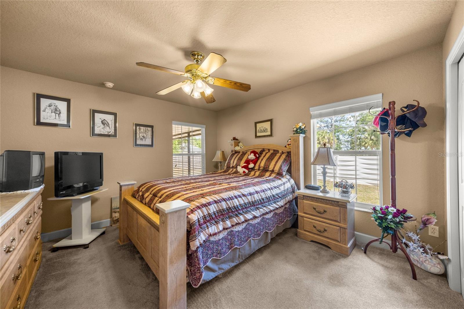 EMERALD POINT - Residential