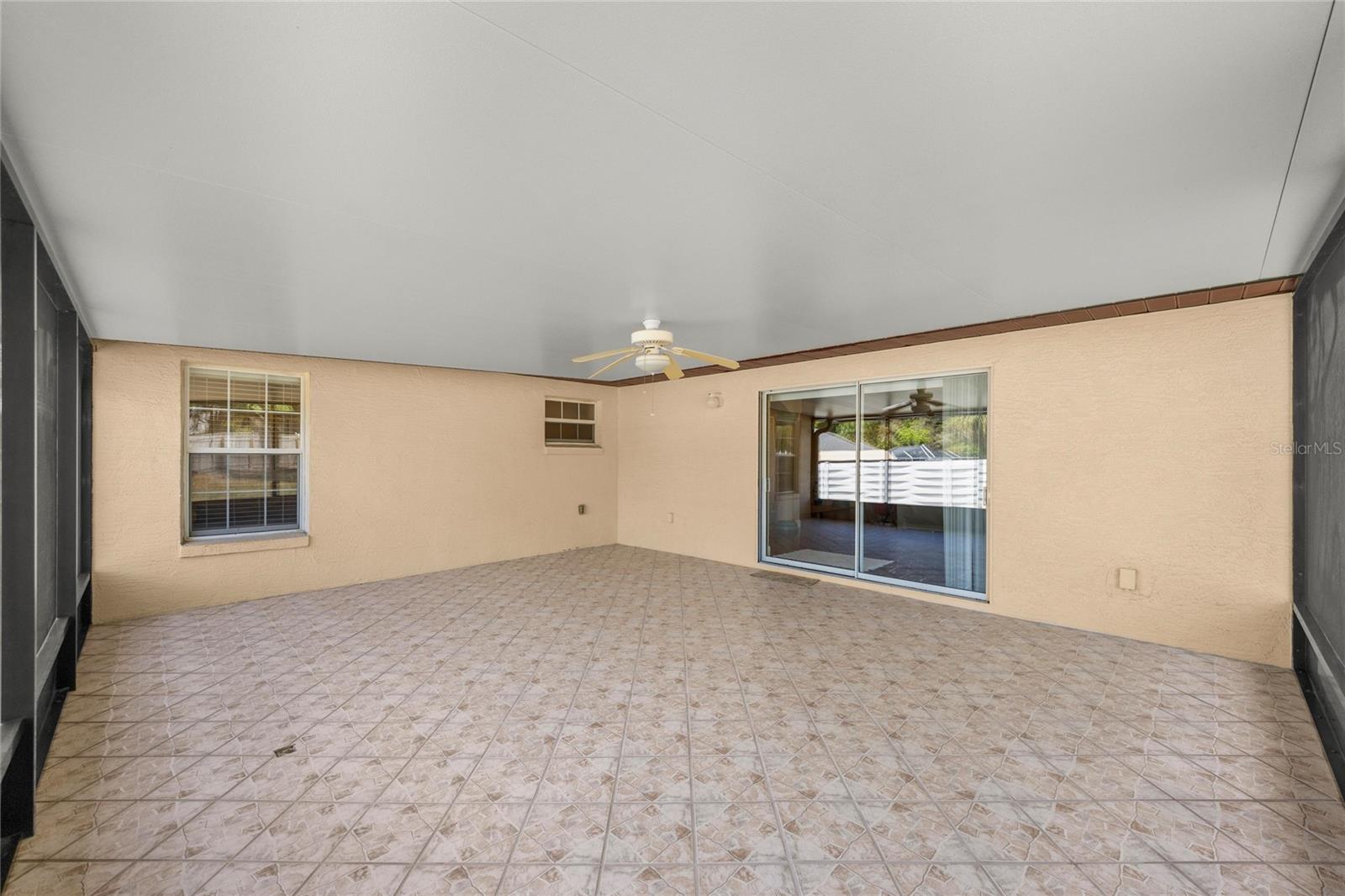 EMERALD POINT - Residential